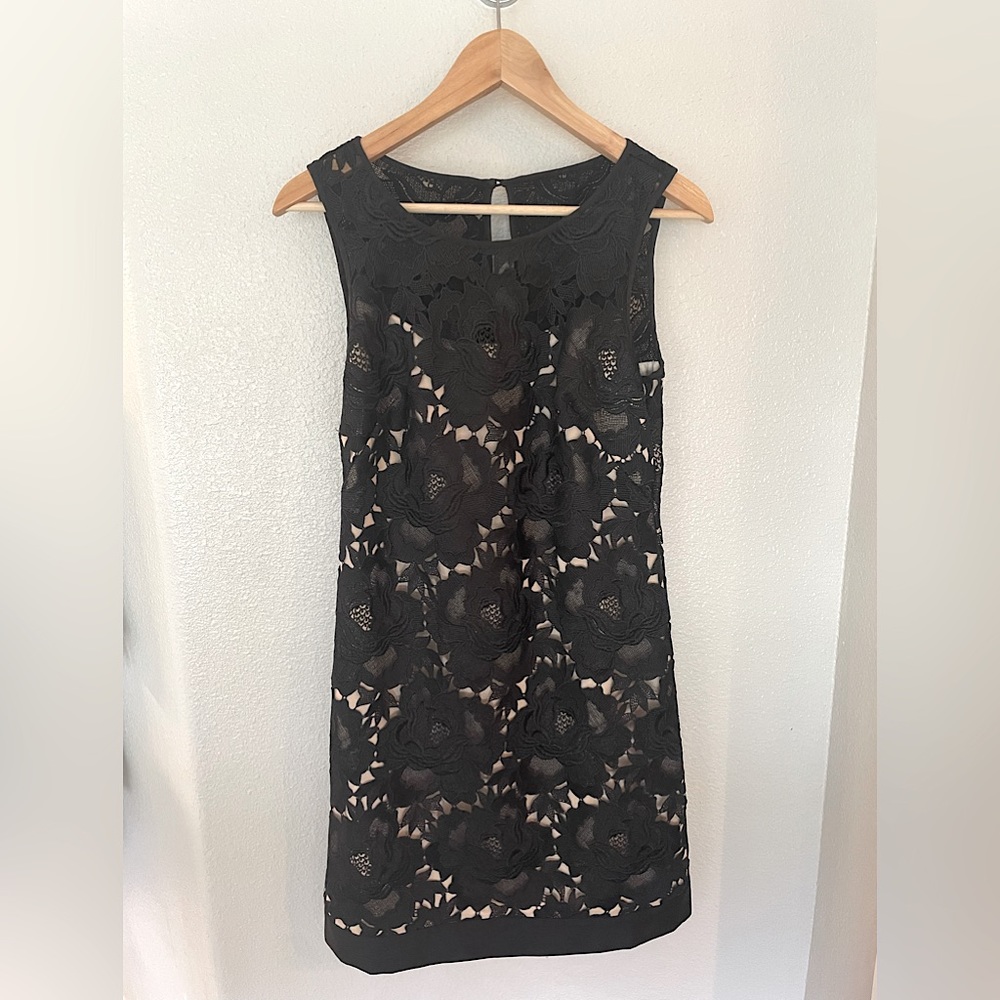 White House Black market shift dress. Size 2.